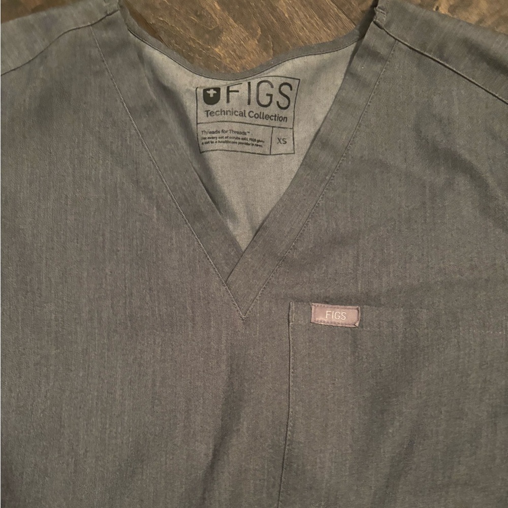 Figs grey scrubs